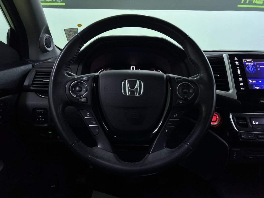 Used 2017 Honda Pilot Touring image 20