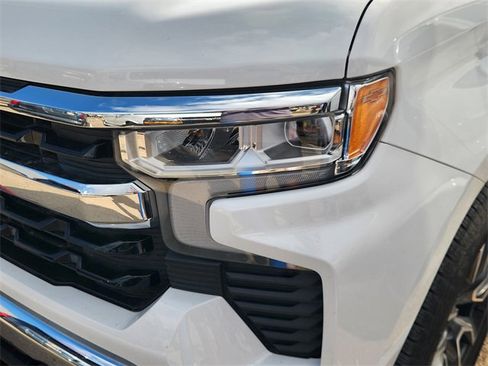 Used 2022 Chevrolet Silverado 1500 LT image 6