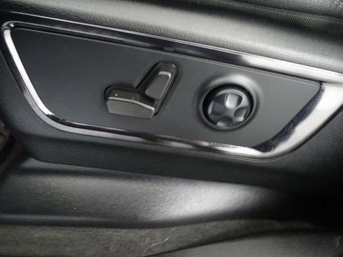 Certified 2022 RAM 1500 Limited w/ Body Color Bumper Group image 3