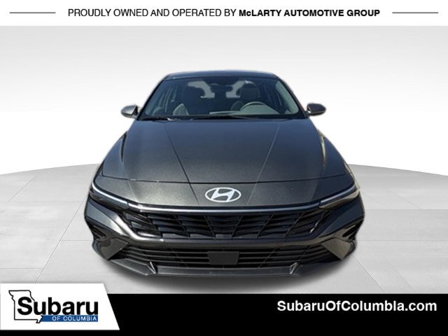 Used 2025 Hyundai Elantra SEL FWD image 2