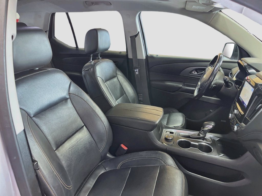 Used 2021 Chevrolet Traverse Premier w/ Redline Edition AWD/4WD image 31