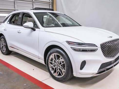 Certified 2024 Genesis GV70 2.5T w/ Select Package AWD/4WD image 5