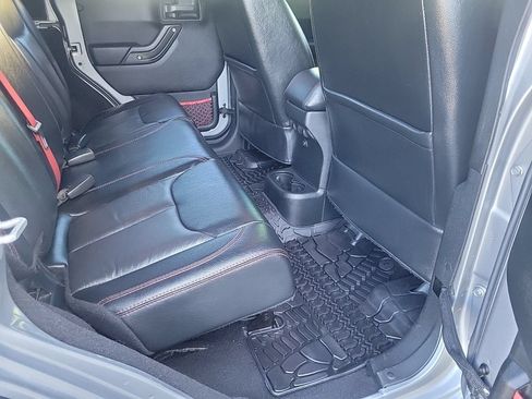 Used 2018 Jeep Wrangler Unlimited Rubicon AWD/4WD image 20