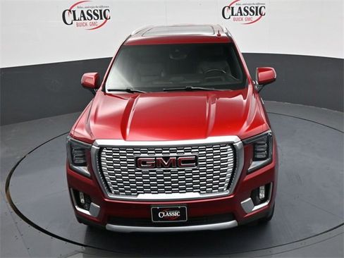 Used 2021 GMC Yukon Denali w/ Denali Premium Package image 17