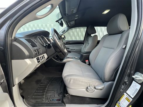 Used 2012 Toyota Tacoma 4x4 Double Cab image 11
