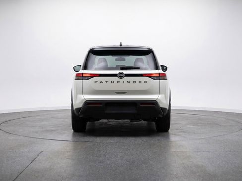 Used 2025 Nissan Pathfinder SV image 7
