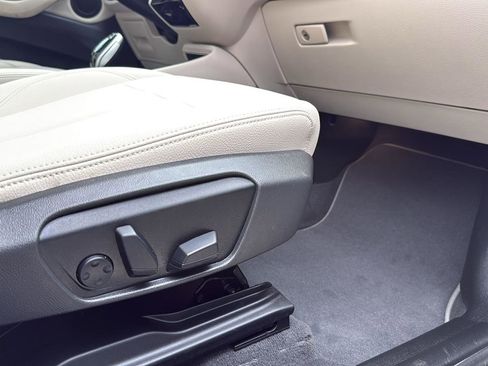 Used 2022 BMW X1 xDrive28i w/ Premium Package image 25