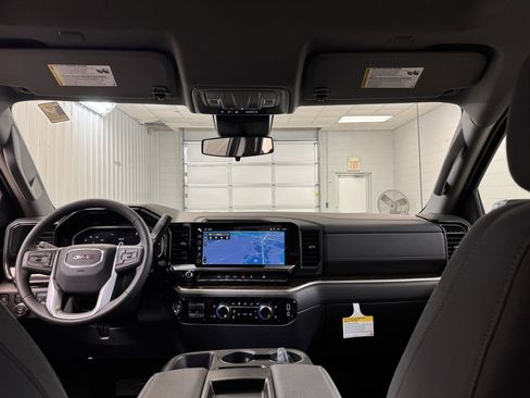 New 2026 GMC Sierra 1500 SLE image 21