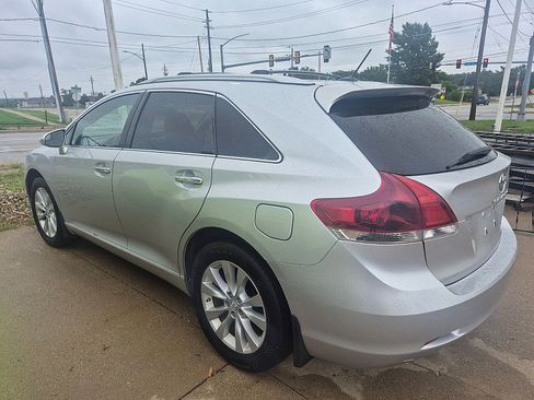 Used 2014 Toyota Venza XLE AWD/4WD image 2