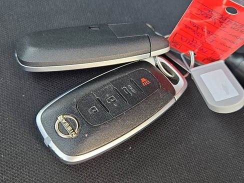 Used 2024 Nissan Sentra S image 33