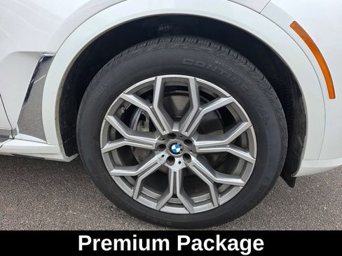 Used 2025 BMW X7 xDrive40i AWD/4WD image 6