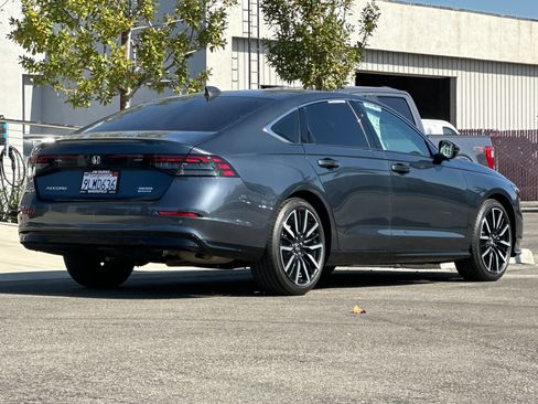 Used 2024 Honda Accord Touring image 4