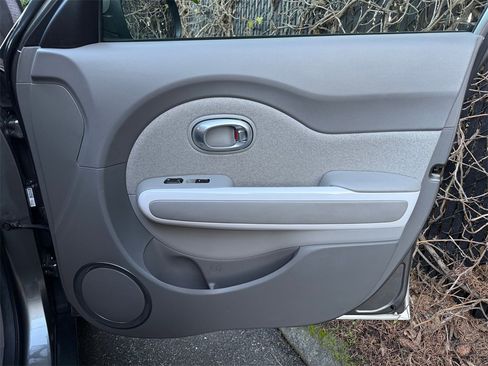 Used 2017 Kia Soul EV-e image 30