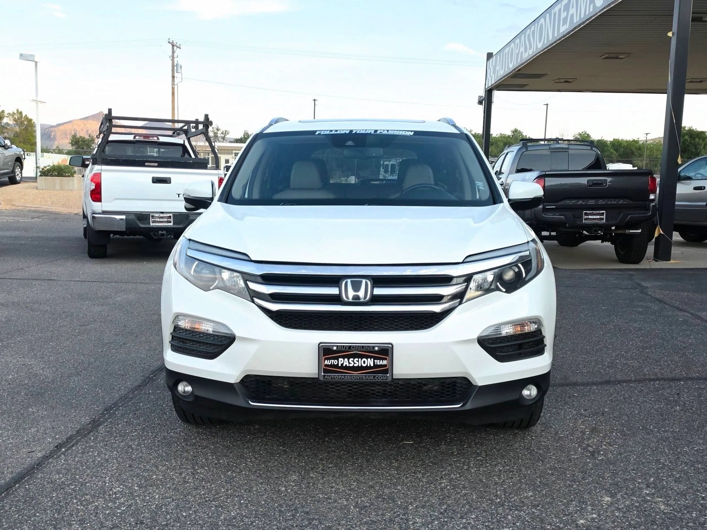 Used 2018 Honda Pilot Touring image 8