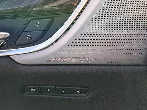 Certified 2025 Cadillac XT6 Premium Luxury image 30