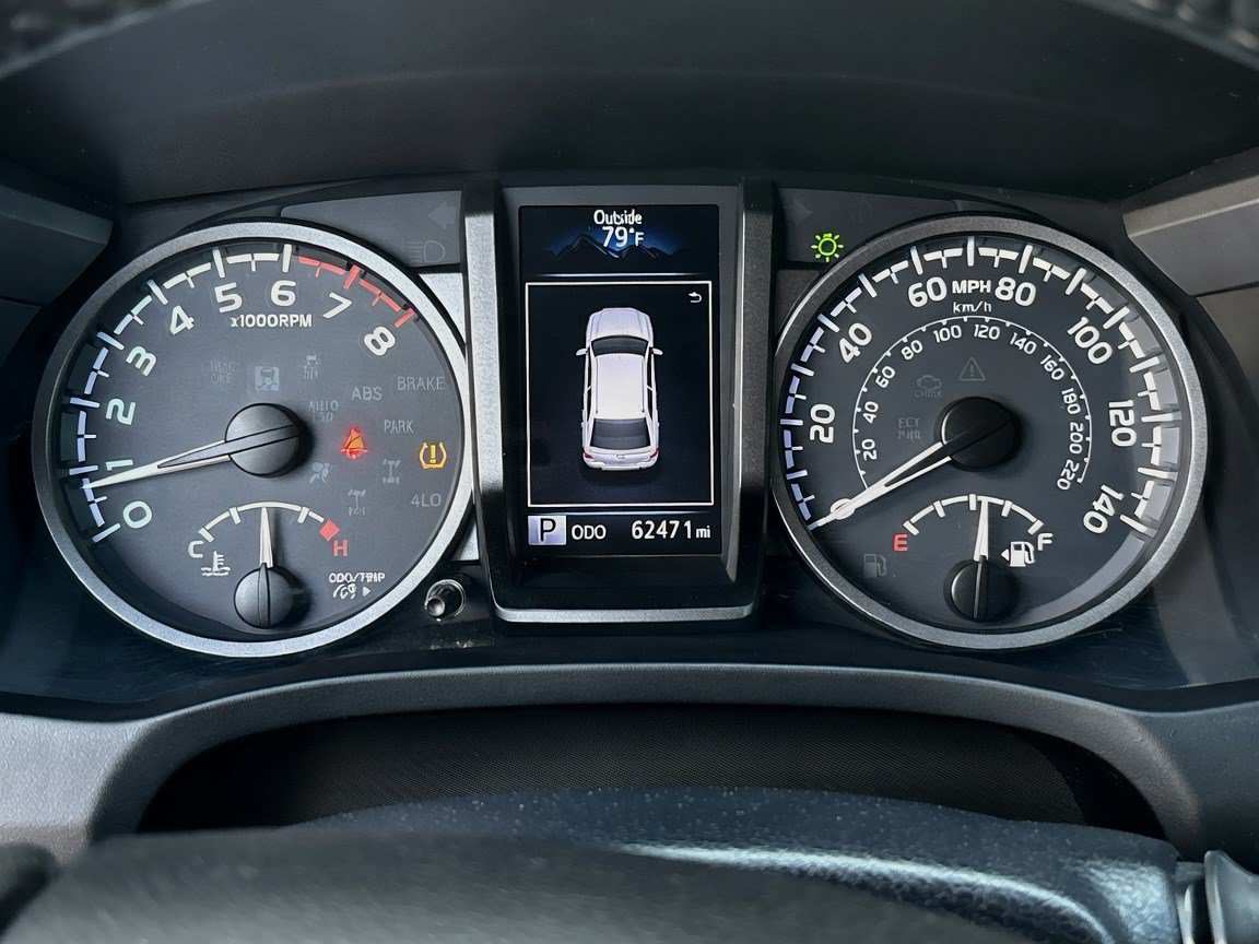 Used 2016 Toyota Tacoma TRD Off-Road RWD image 8