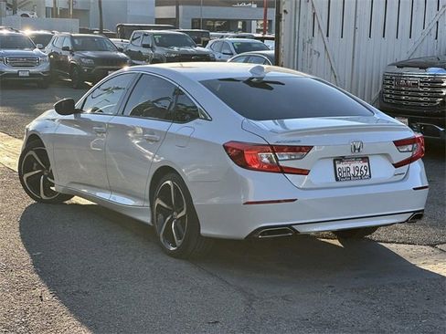 Used 2019 Honda Accord Sport image 6