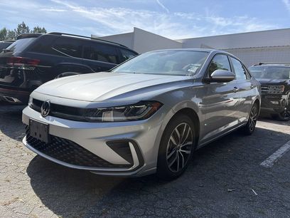 Used 2025 Volkswagen Jetta SE
