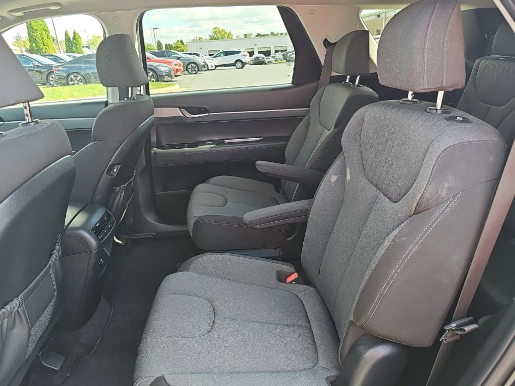 Used 2022 Hyundai Palisade SEL FWD image 12