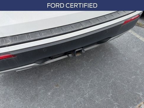 Certified 2023 Ford Explorer XLT w/ Equipment Group 202A RWD image 3