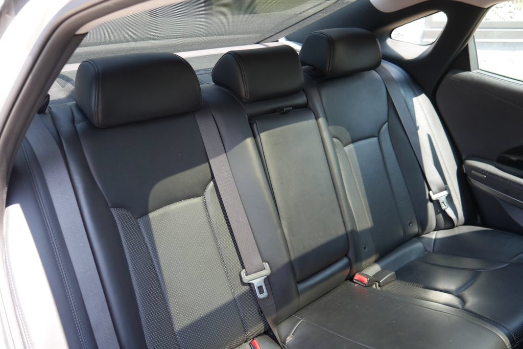 Used 2014 Hyundai Azera Limited w/ Option Group 02 FWD image 7