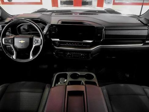 Used 2025 Chevrolet Silverado 2500 LT w/ Convenience Package AWD/4WD image 16