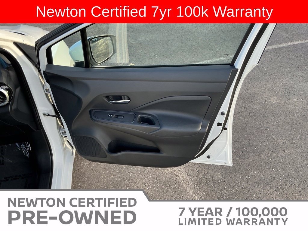 Used 2023 Nissan Versa SV FWD image 34