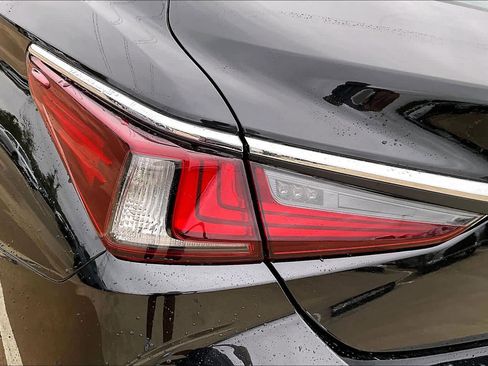 New 2025 Lexus ES 350 image 6