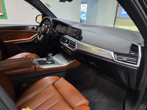 Used 2019 BMW X5 xDrive50i w/ M Sport Package image 34