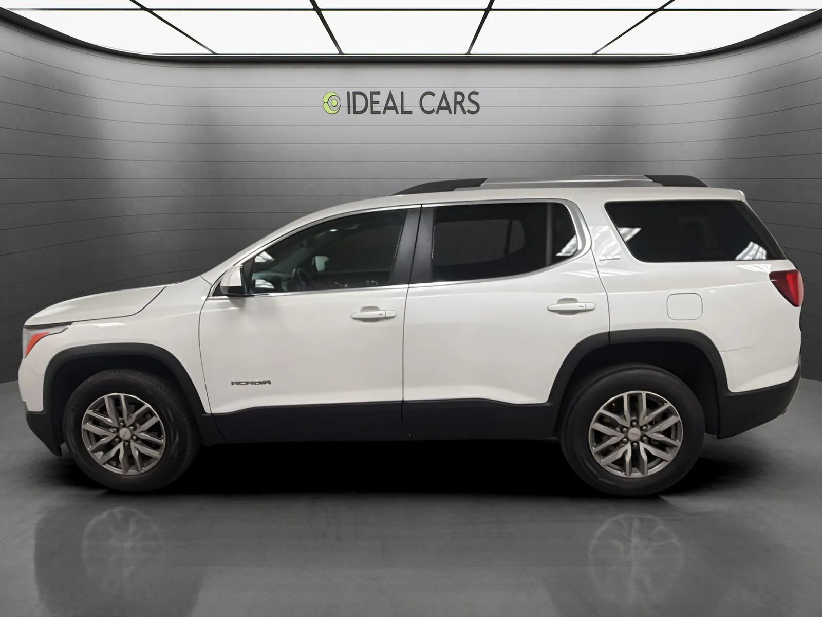 Used 2018 GMC Acadia SLE w/ LPO, Cargo Package FWD image 8