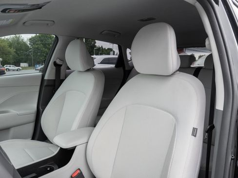 Used 2024 Hyundai Kona SE FWD image 20