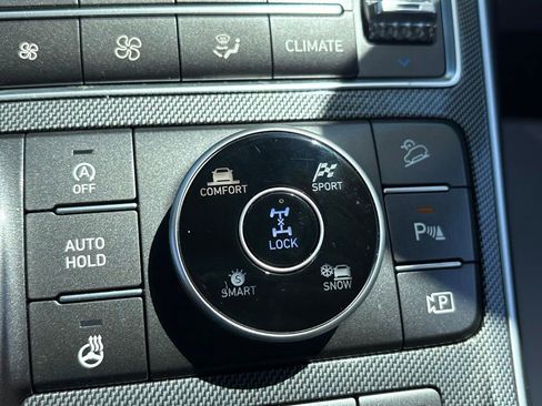 Used 2022 Hyundai Santa Fe Limited AWD/4WD image 18