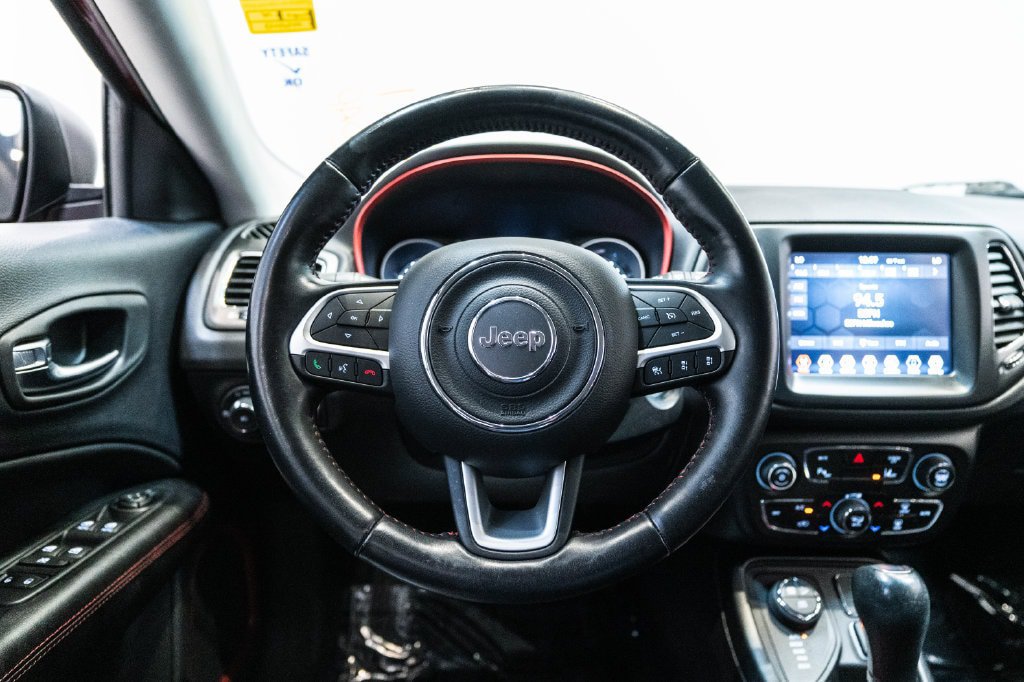 Used 2021 Jeep Compass Trailhawk w/ Convenience Group AWD/4WD image 17