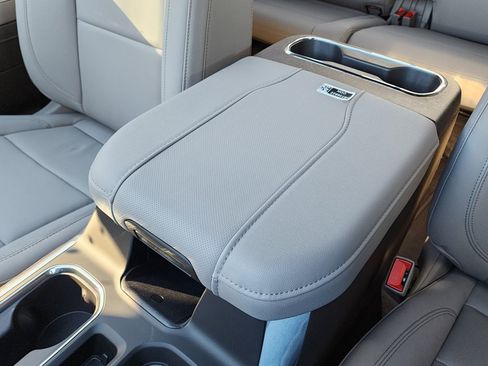 New 2026 GMC Sierra 1500 SLT w/ SLT Premium Plus Package image 32