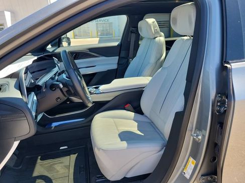 Certified 2024 Cadillac Lyriq Luxury AWD/4WD image 6