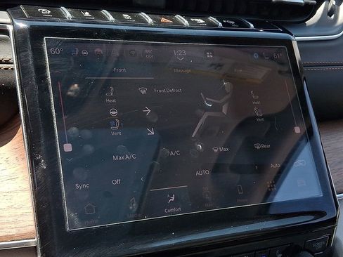 Used 2022 Jeep Grand Cherokee L Summit w/ Luxury Tech Group V AWD/4WD image 16