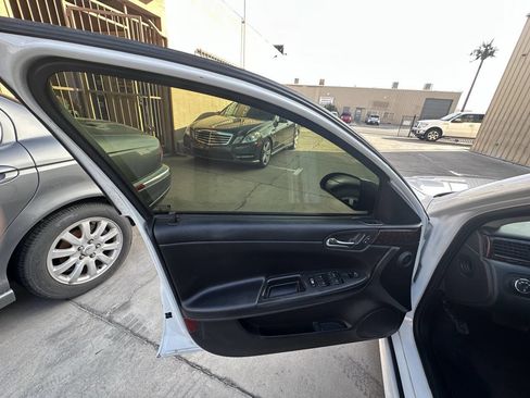 Used 2016 Chevrolet Impala LT image 8