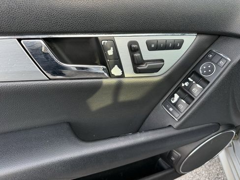 Used 2010 Mercedes-Benz C 300 Sedan image 18