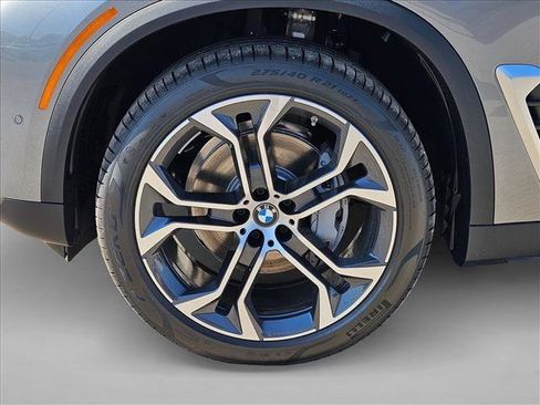 Used 2026 BMW X5 sDrive40i w/ Climate Comfort Package RWD image 10