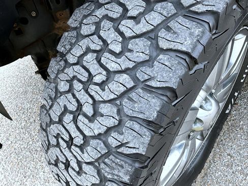 Used 2012 Ford F150 Lariat w/ Lariat Chrome Pkg image 23