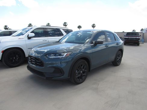 Used 2025 Honda HR-V Sport image 1