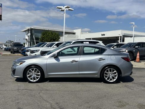 Used 2019 Acura ILX image 2
