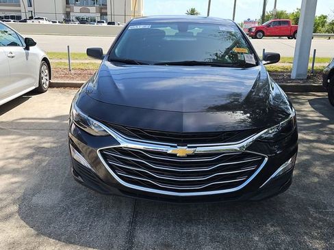 Used 2022 Chevrolet Malibu LS image 2