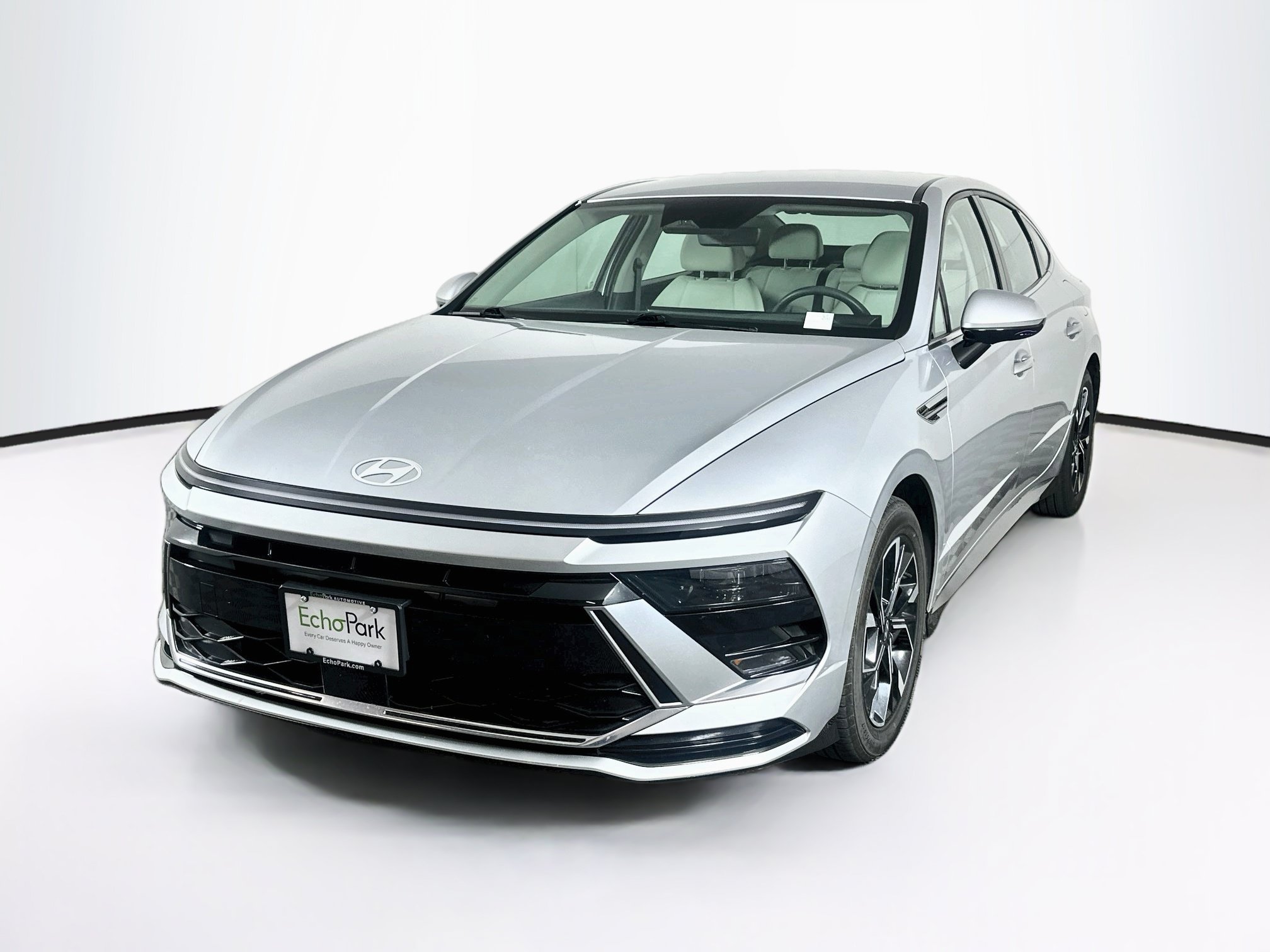Used 2025 Hyundai Sonata SEL FWD image 3