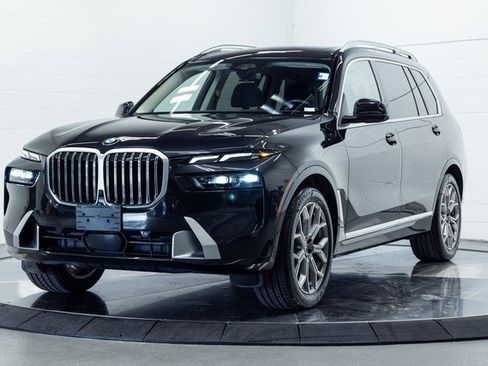 Used 2024 BMW X7 xDrive40i image 6
