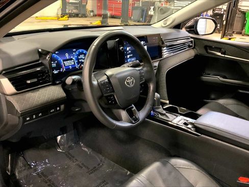 Used 2025 Toyota Camry XLE w/ Premium Package image 18