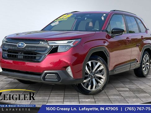 Certified 2025 Subaru Forester Touring AWD/4WD image 1