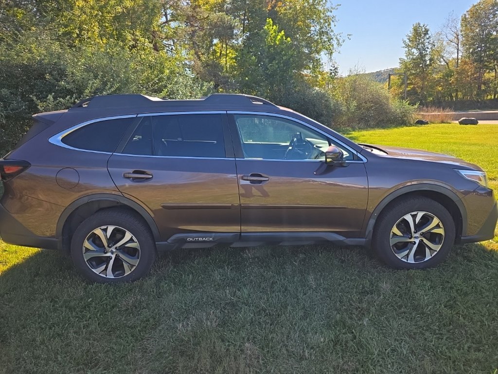 Used 2020 Subaru Outback Limited w/ Popular Package #2 AWD/4WD image 9