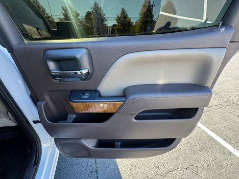 Used 2017 GMC Sierra 1500 SLT w/ SLT Premium Package image 21