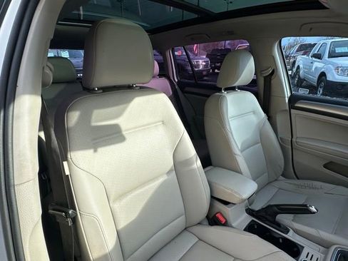 Used 2015 Volkswagen Golf TDI SE image 26